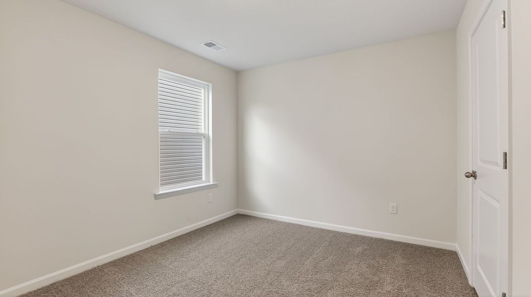 Spacious, unfurnished interior of a new home in Hunters Ridge, Woodruff (Image 26).
