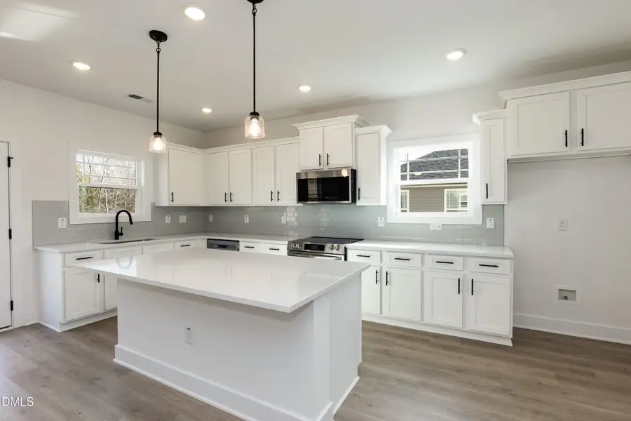 Kitchen 01
