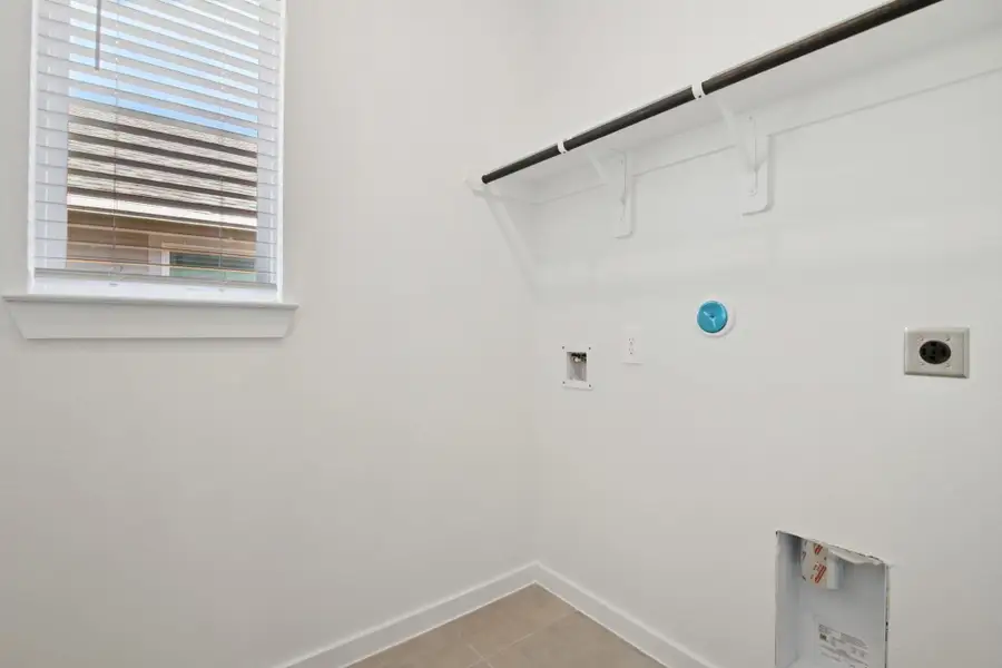 Spacious, unfurnished interior of a new home in Landing Meadows - Traditional Series, New Caney (Image 19). Spacious, unfurnished interior of a new home in Landing Meadows - Traditional Series, New Caney (Image 19).