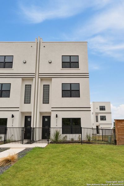 Image 27 of a home in .