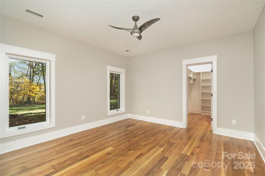 Spacious, unfurnished interior of a new home in , Charlotte (Image 22).