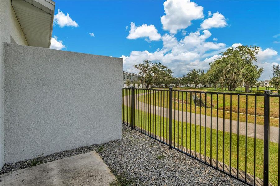 Exterior details and patio area of a home in , Kissimmee (Image 19).