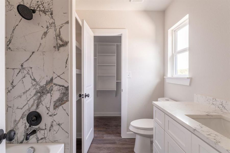 Furnished interior view inside a new home in , Fort Worth (Image 8). Furnished interior view inside a new home in , Fort Worth (Image 8).