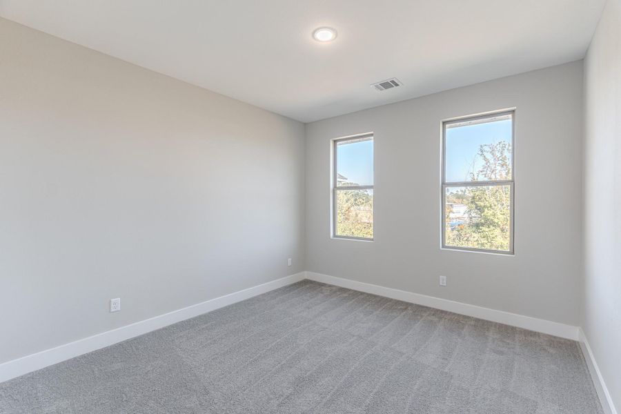Spacious, unfurnished interior of a new home in , Houston (Image 39).