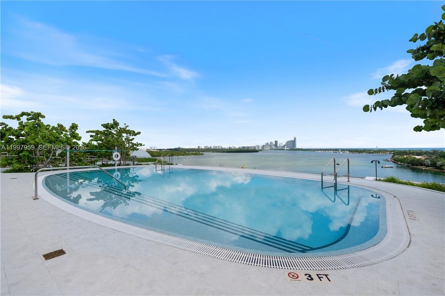 Community amenities in Onda, Bay Harbor Islands (Image 29).