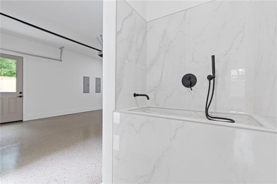 Image 91 of a home in .