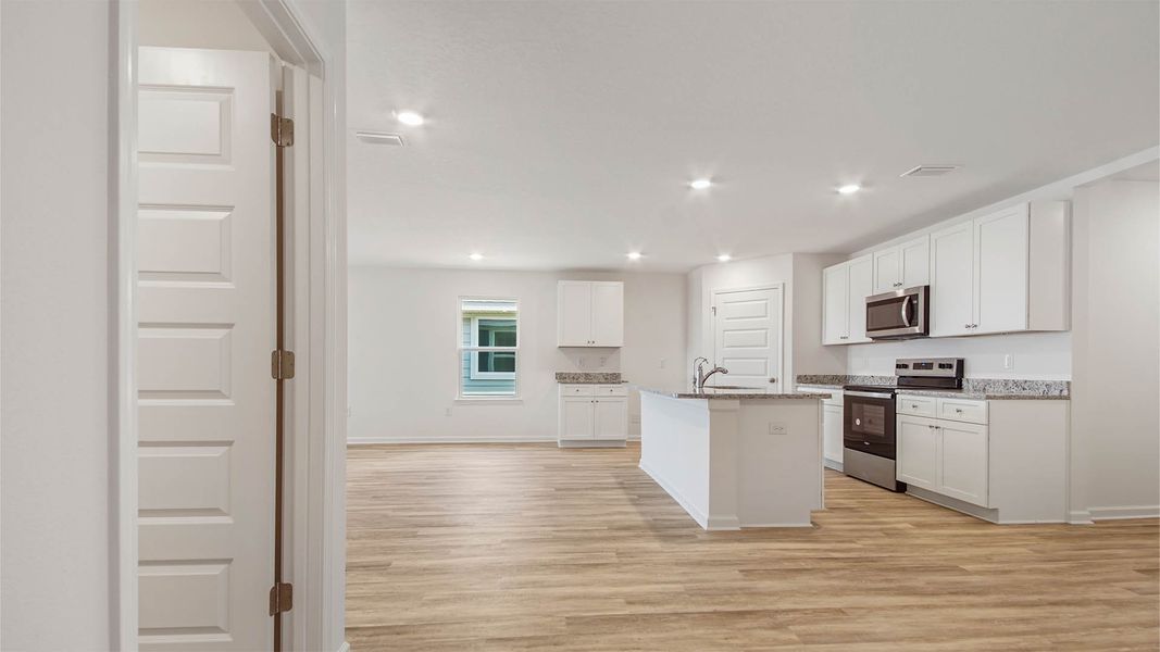 Spacious, unfurnished interior of a new home in Sunny Hills, Chipley (Image 14). Spacious, unfurnished interior of a new home in Sunny Hills, Chipley (Image 14).