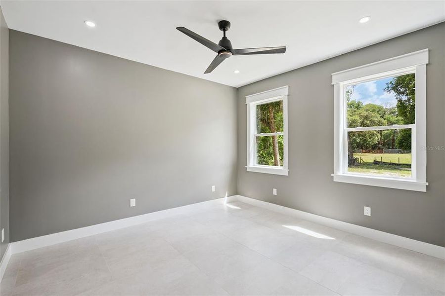 Spacious, unfurnished interior of a new home in , Apopka (Image 28).