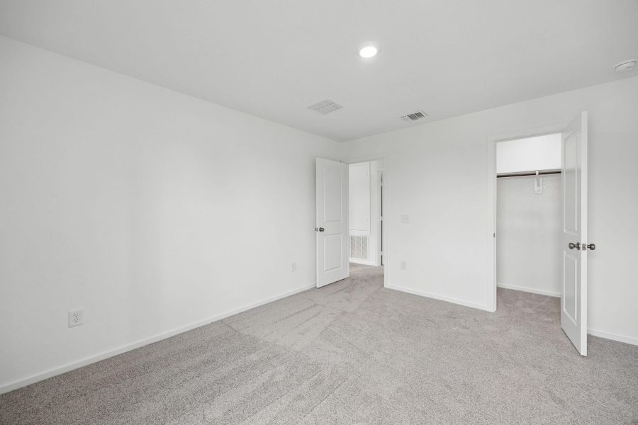 Spacious, unfurnished interior of a new home in Windcress, Cove (Image 23).