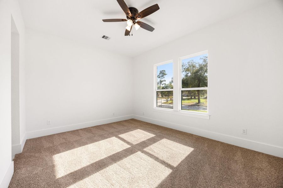 Spacious, unfurnished interior of a new home in , Tomball (Image 23).