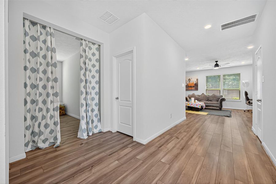Spacious, unfurnished interior of a new home in Creekside Court, Magnolia (Image 20). Spacious, unfurnished interior of a new home in Creekside Court, Magnolia (Image 20).