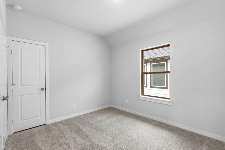 Spacious, unfurnished interior of a new home in Sienna 45', 50', Missouri City (Image 25).