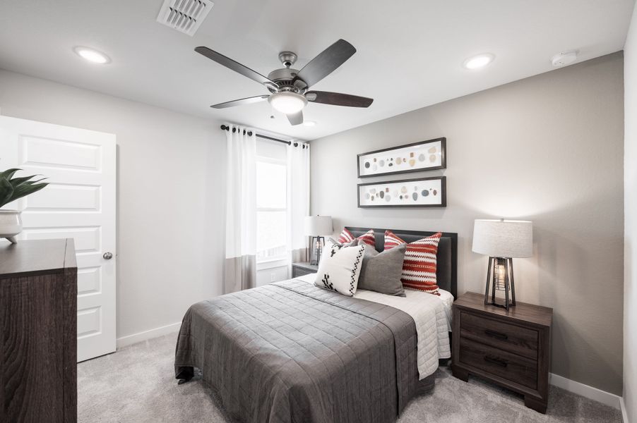 Representative furnished interior of a home built from the Yellowstar by Tri Pointe Homes in Mason Woods, Cypress (Image 31).