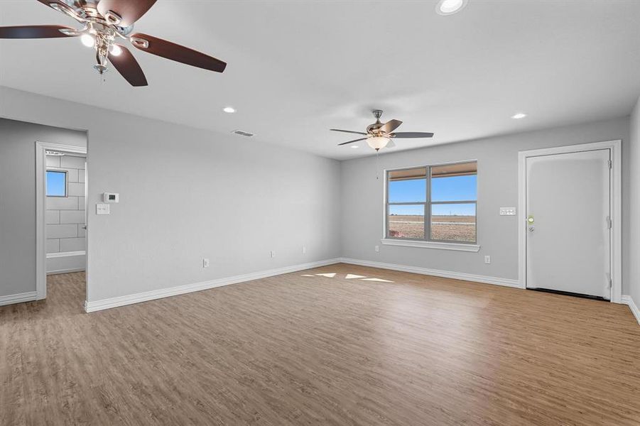 Spacious, unfurnished interior of a new home in , Hawley (Image 27).
