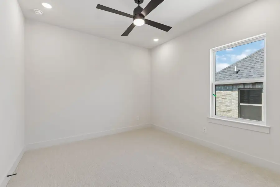 Spacious, unfurnished interior of a new home in StarView, Prosper (Image 52).