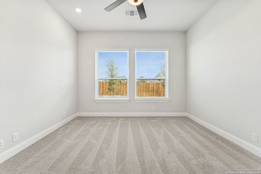 Spacious, unfurnished interior of a new home in Davis Ranch 50', San Antonio (Image 25).