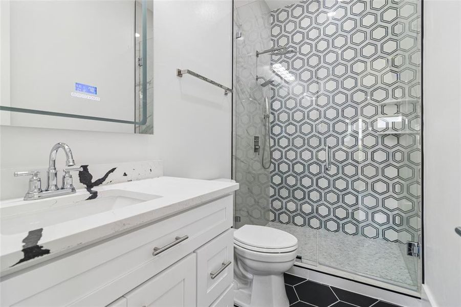 Furnished interior view inside a new home in , Irving (Image 11).