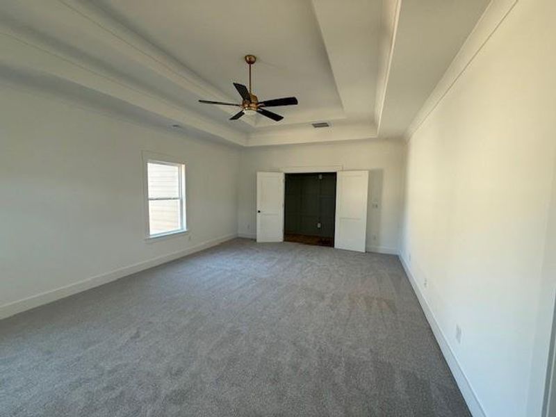 Spacious, unfurnished interior of a new home in , Jefferson (Image 14).