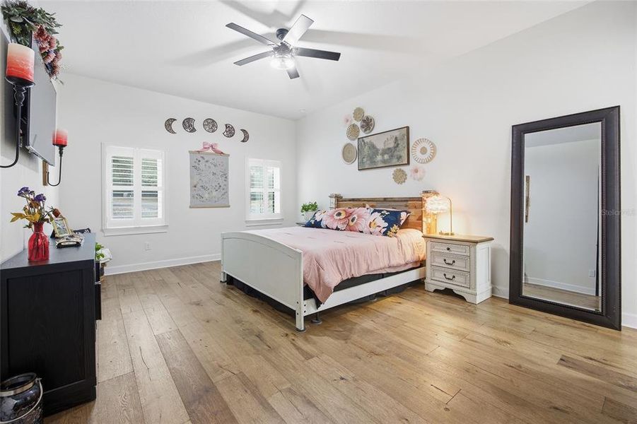 Furnished interior view inside a new home in , Belleview (Image 47). Furnished interior view inside a new home in , Belleview (Image 47).