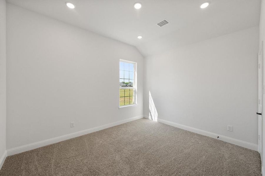 Spacious, unfurnished interior of a new home in , Corsicana (Image 30).