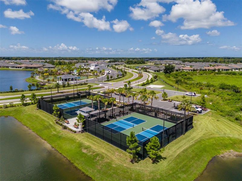 Community amenities in Prosperity Lakes, Parrish (Image 50).