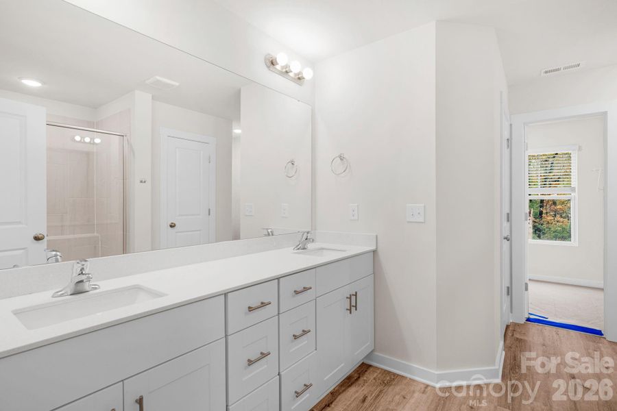 5630 Tipton - Primary Bath