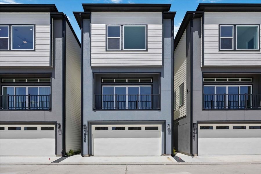 Front exterior of a new home in , Houston, TX, highlighting curb appeal (Image 1). Front exterior of a new home in , Houston, TX, highlighting curb appeal (Image 1).