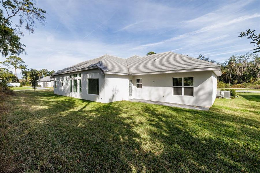 Exterior details and patio area of a home in Toscana, Palm Coast (Image 25).