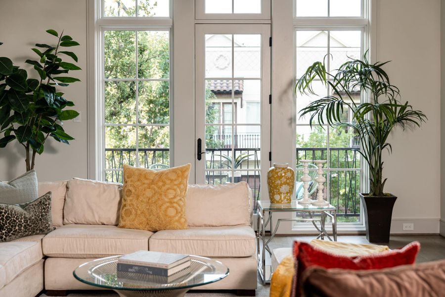 The home features Sierra Pacific aluminum-clad wood windows throughout for years of maintenance-free enjoyment. Doors feature Entek hardware and exposed-metal hinges. The home features Sierra Pacific aluminum-clad wood windows throughout for years of maintenance-free enjoyment. Doors feature Entek hardware and exposed-metal hinges.