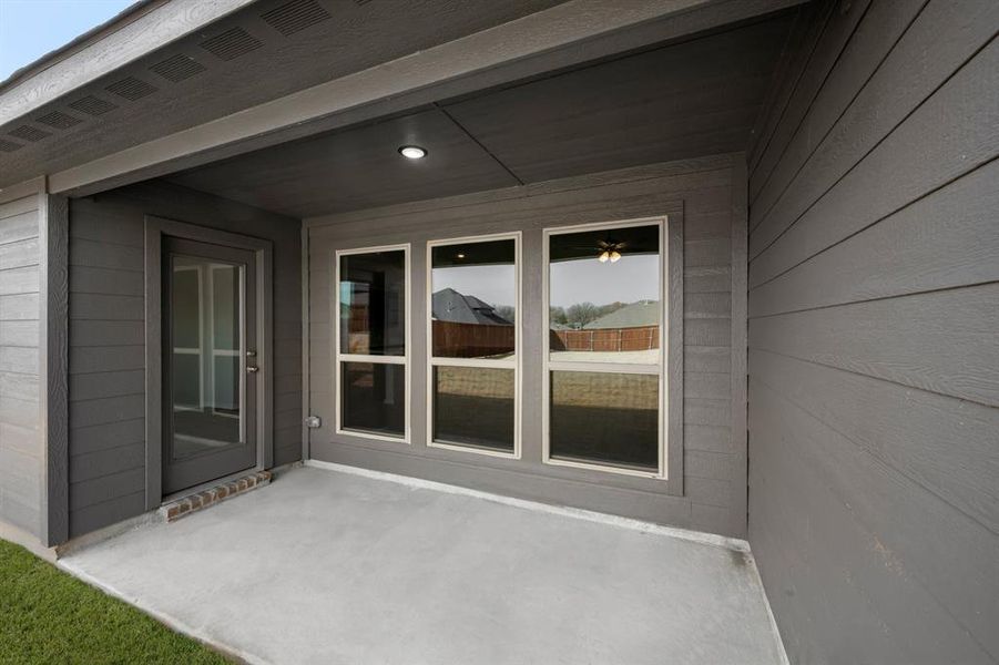 805 Stone Eagle- Back-3