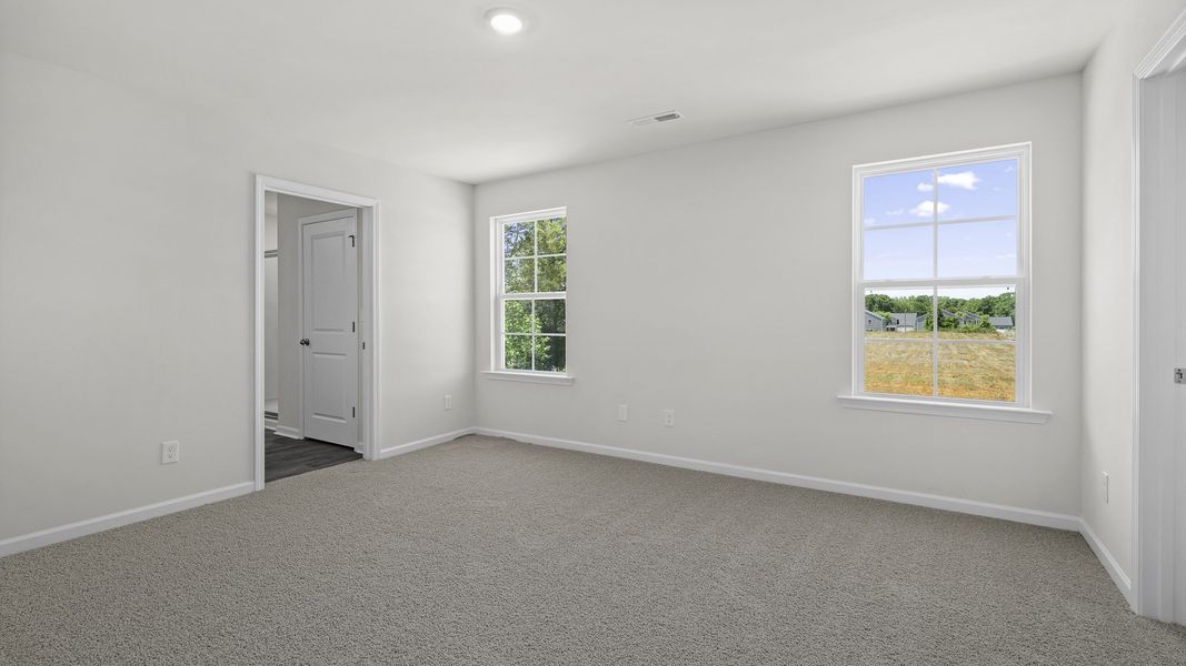 Spacious, unfurnished interior of a new home in Belle Grove, Wendell (Image 17).