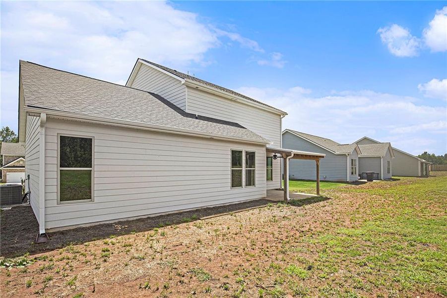 Exterior details and patio area of a home in Vineyard Park, Griffin (Image 21).