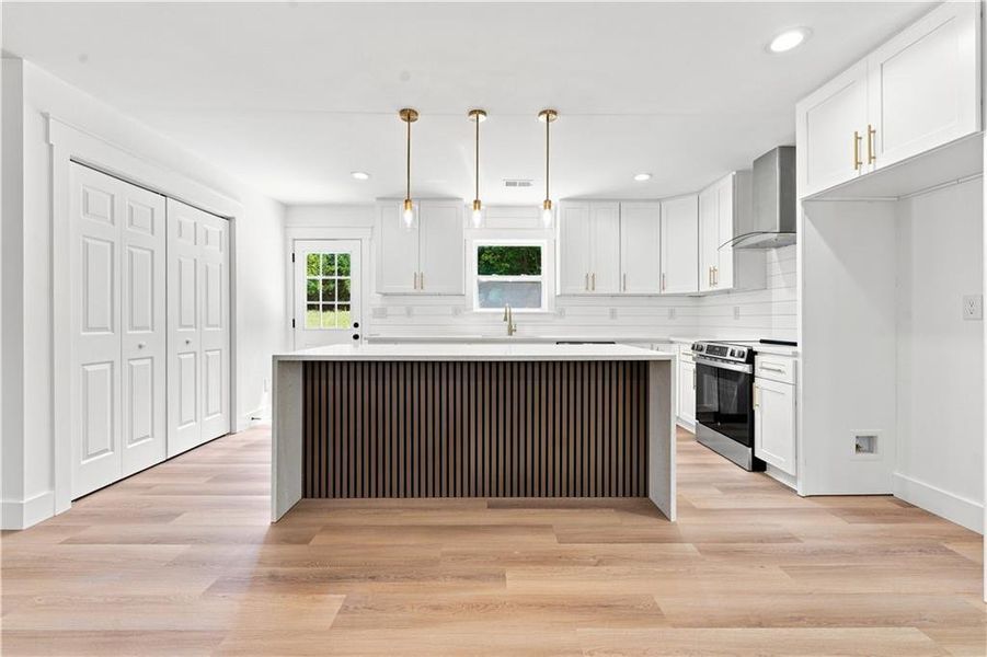 Furnished interior view inside a new home in , Dallas (Image 9). Furnished interior view inside a new home in , Dallas (Image 9).