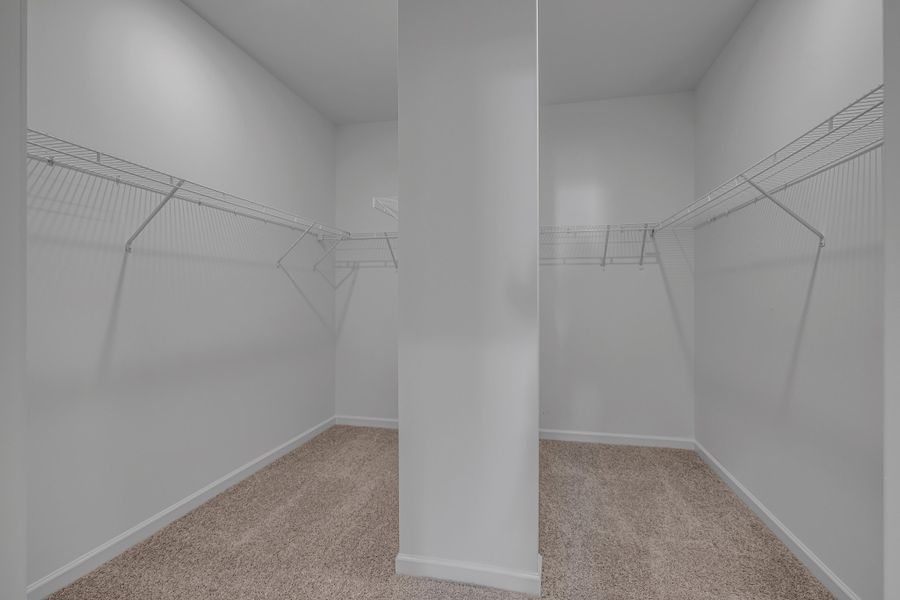 Spacious, unfurnished interior of a new home in Stratford Station, Lebanon (Image 21).