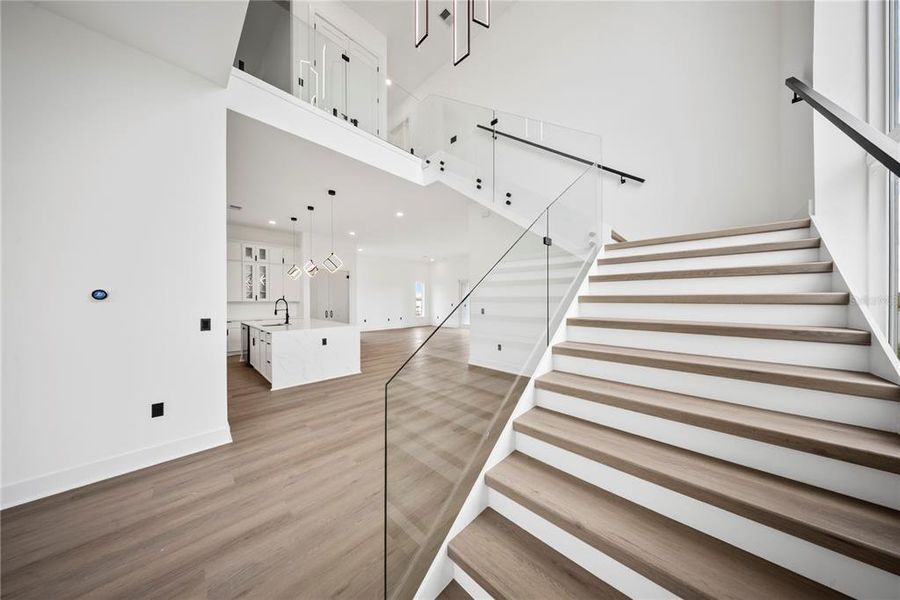 Spacious, unfurnished interior of a new home in , Lake Alfred (Image 37).