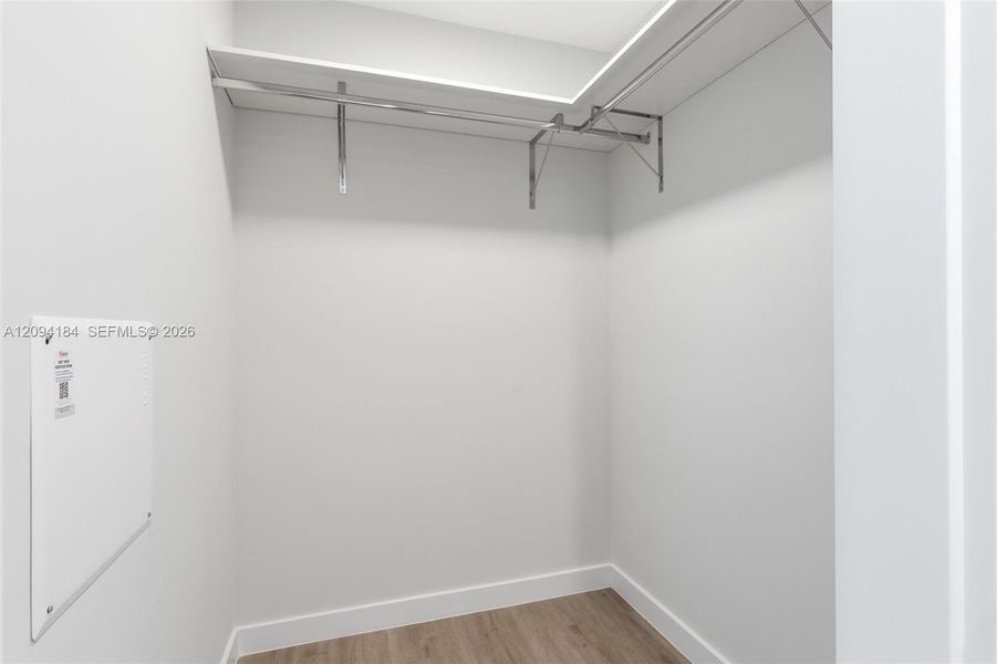 Spacious, unfurnished interior of a new home in , Miami (Image 24).