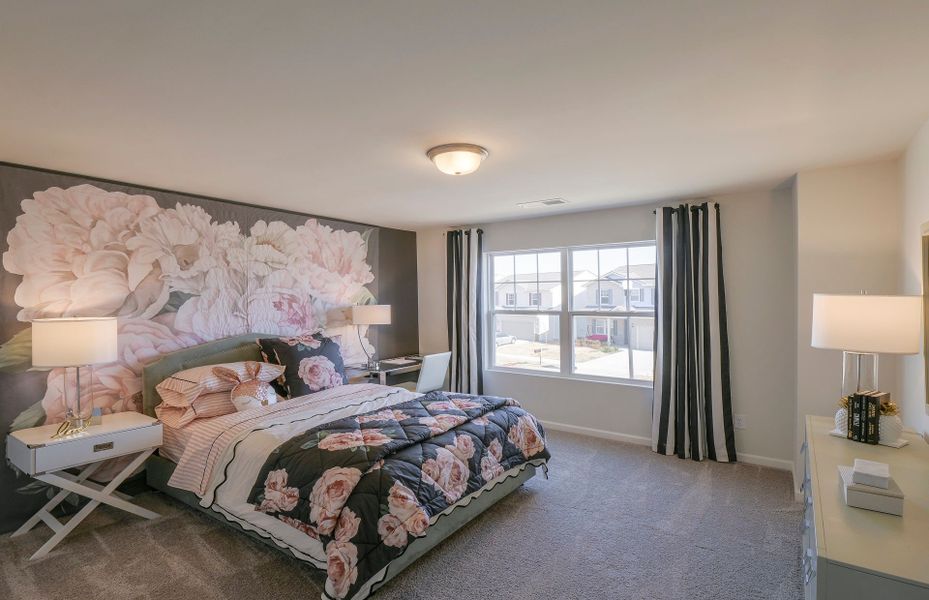 Representative furnished interior of a home built from the Hampton by Pulte Homes in Parkside Crossing, Charlotte (Image 15).