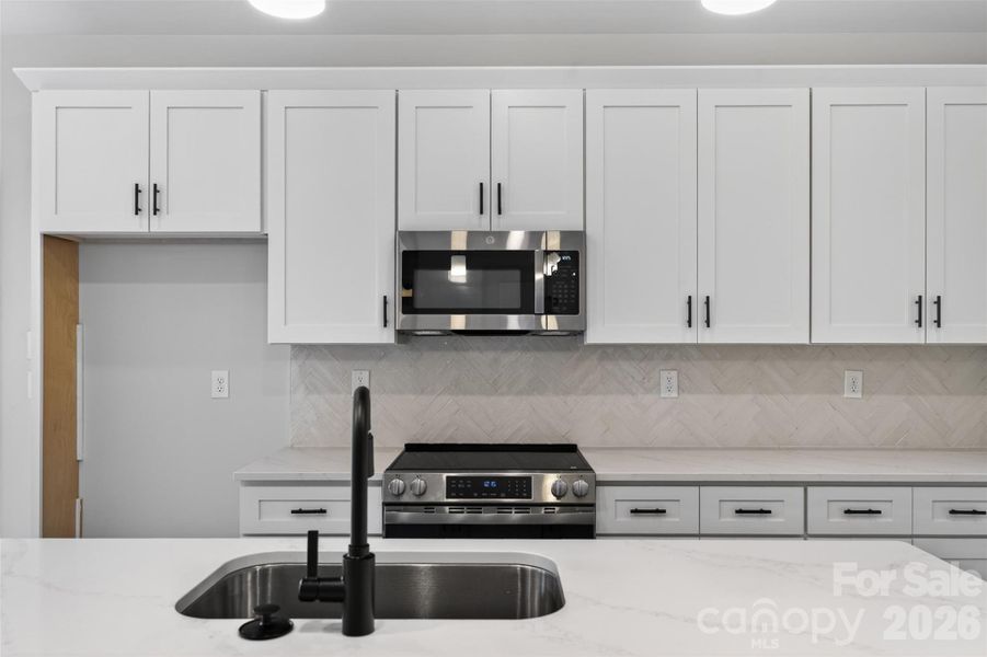 Image 31 of a home in .