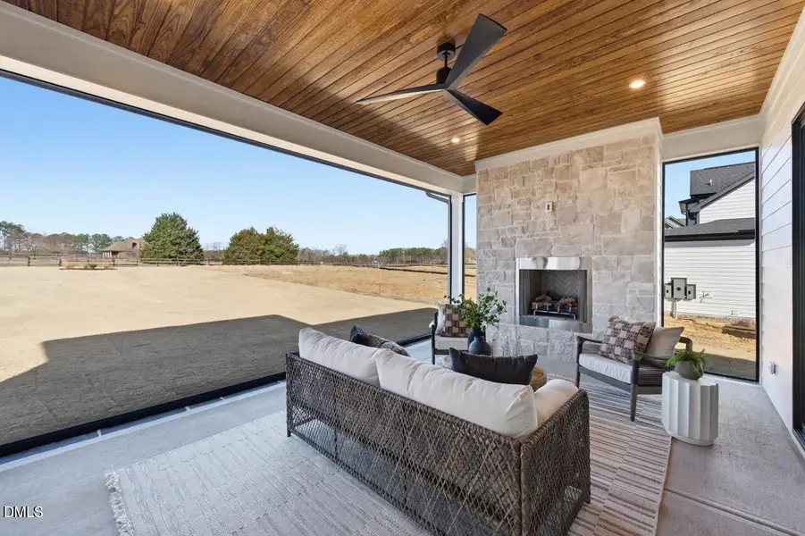 5856 Carriage Gate-57