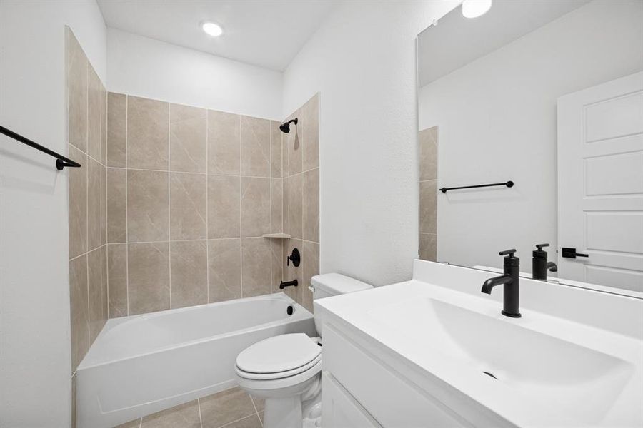 Furnished interior view inside a new home in Pecan Square - Gardens, Northlake (Image 9). Furnished interior view inside a new home in Pecan Square - Gardens, Northlake (Image 9).