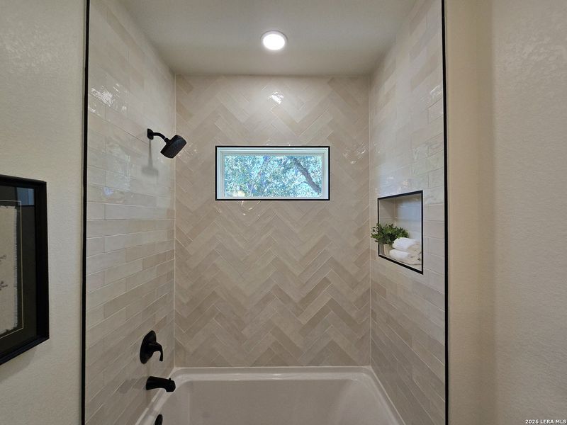 Close-up of interior finishes inside a home in , Canyon Lake (Image 22).