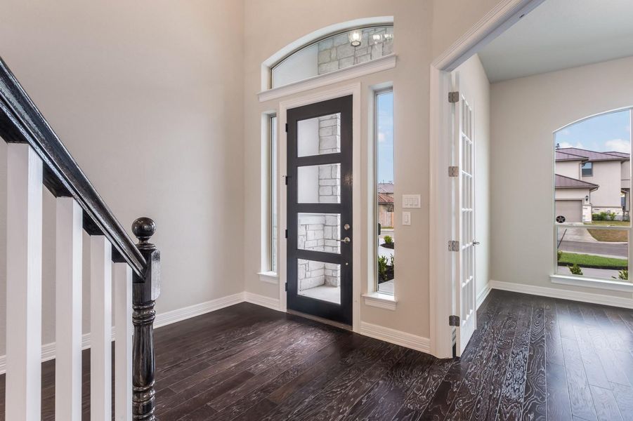 10 8350SierraHermosa 010 Mls