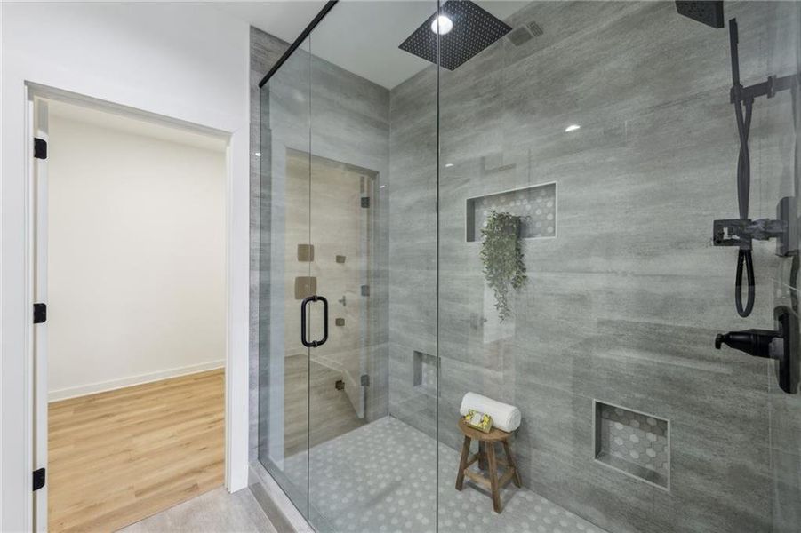 Image 36 of a home in .