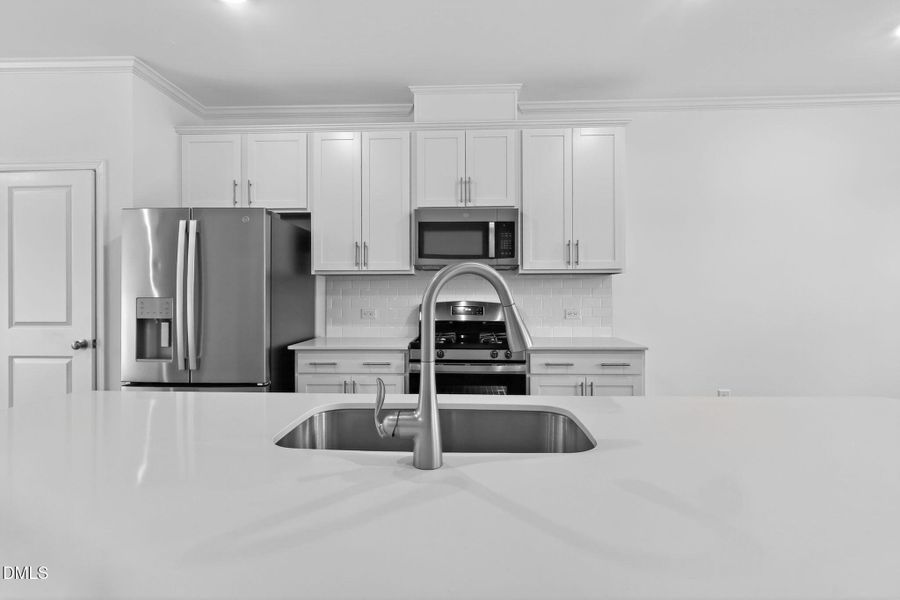 18_3212_Gypsum_Dr_Durham_NC_27703-Kitche