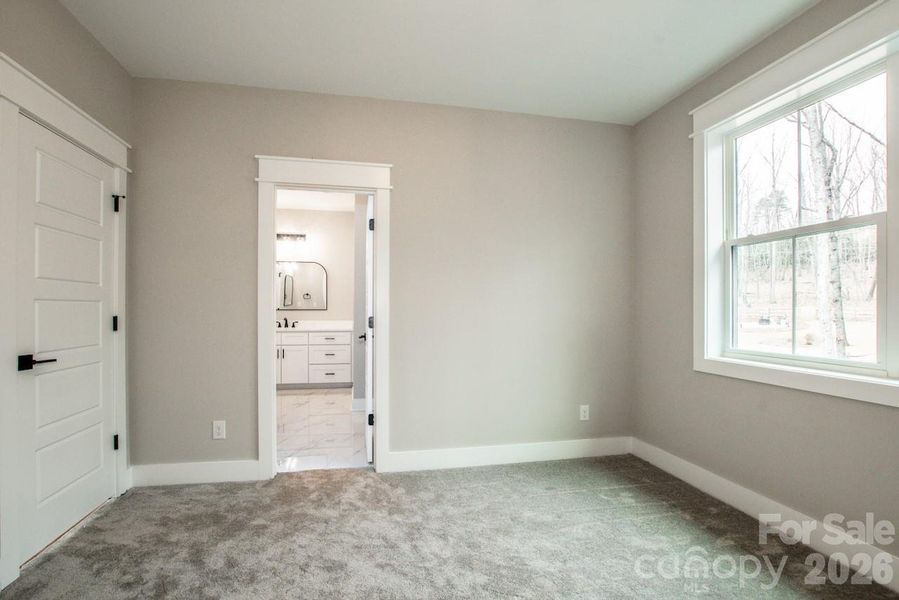 Spacious, unfurnished interior of a new home in , Lincolnton (Image 46). Spacious, unfurnished interior of a new home in , Lincolnton (Image 46).