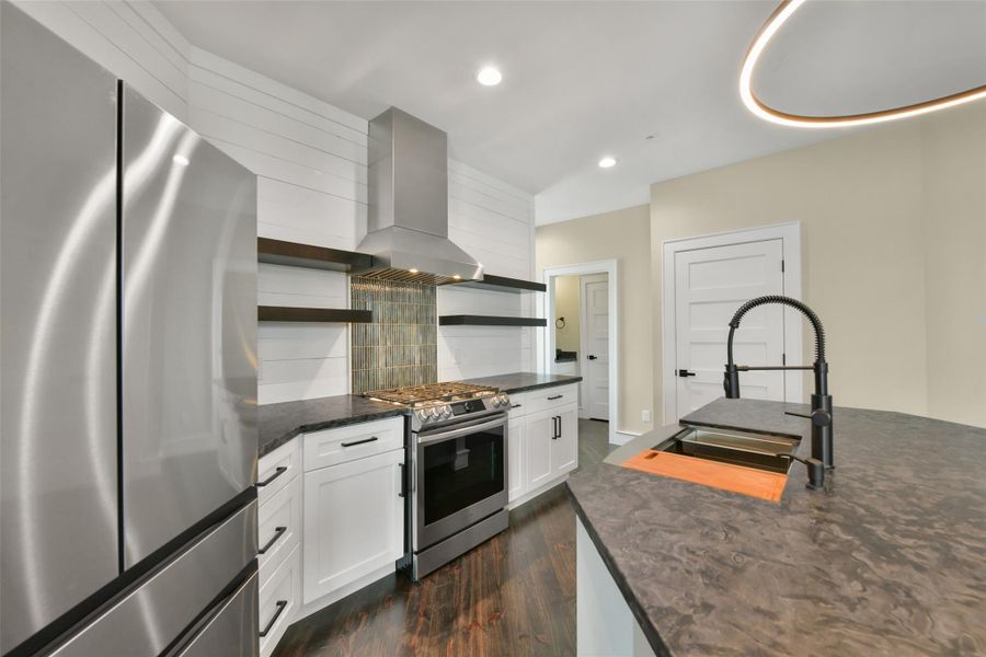 Furnished interior view inside a new home in , Galveston (Image 6).