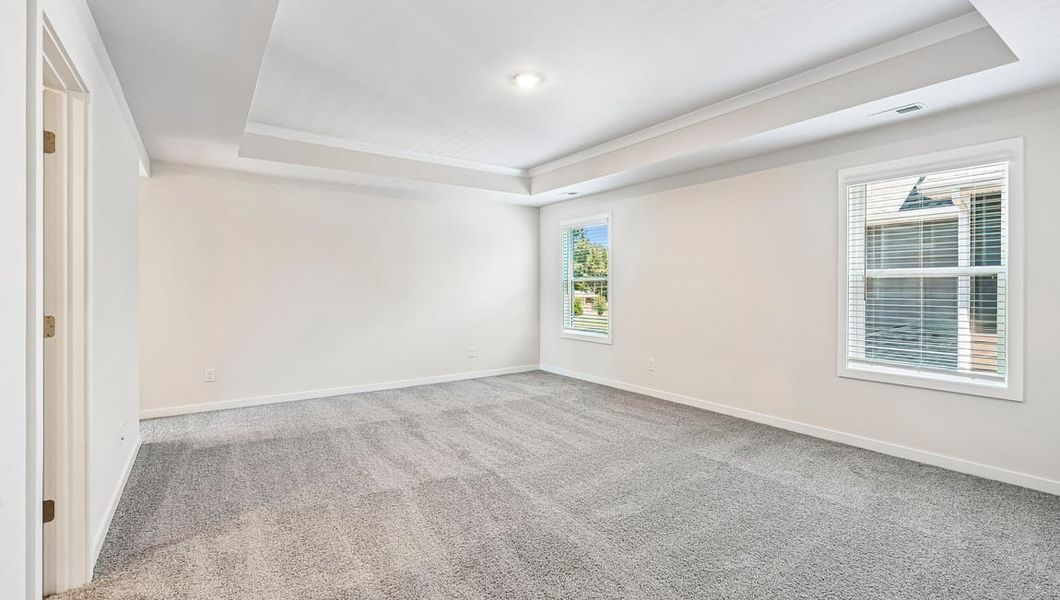 Spacious, unfurnished interior of a new home in Oak Grove Hill, Huntersville (Image 27).
