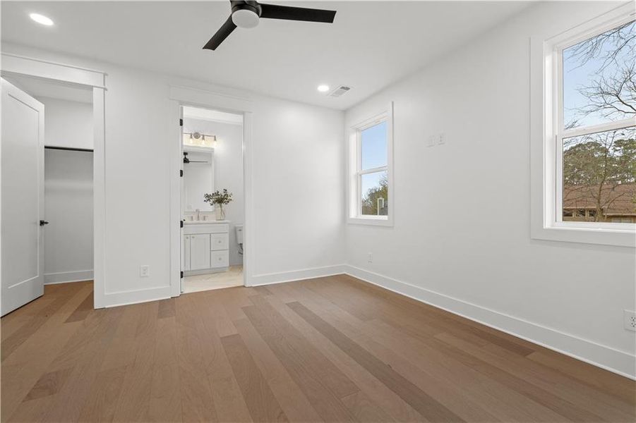 Spacious, unfurnished interior of a new home in , Johns Creek (Image 59).