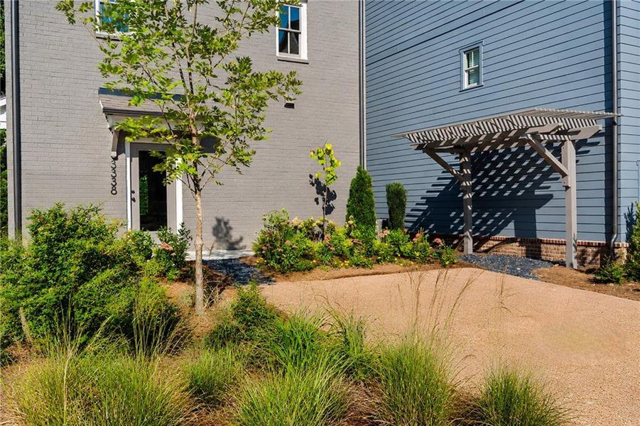 Exterior details and patio area of a home in Stillwood, Hapeville (Image 20).