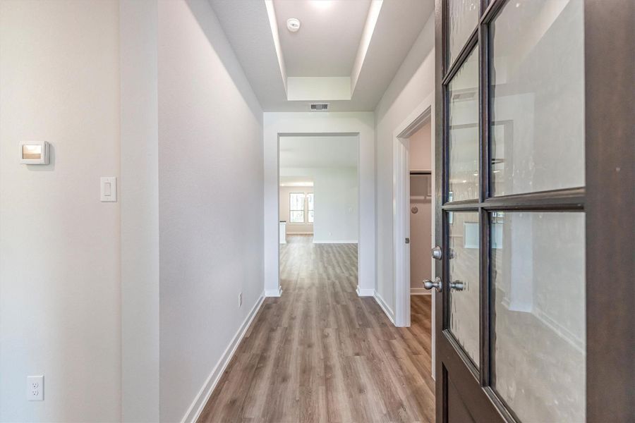 Spacious, unfurnished interior of a new home in Deer Pines, Conroe (Image 16).